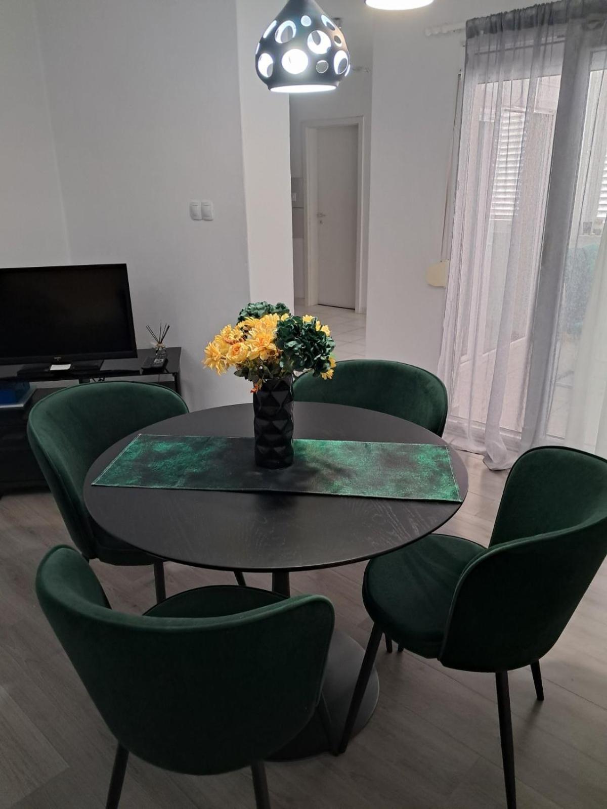 Miroslav Apartment Baska  Bagian luar foto